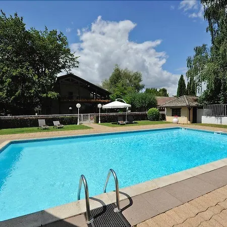 La Chaumiere Отель 3*