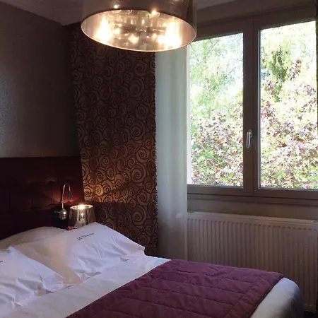 La Chaumiere Отель 3*