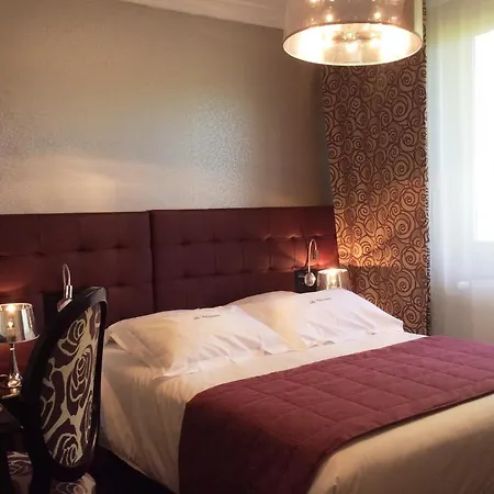 La Chaumiere 3*